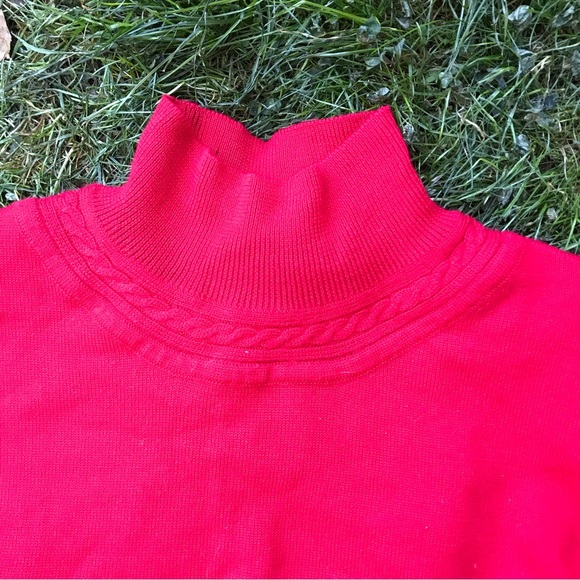 Vintage 1960s red turtle neck sweater - Picture 5 of 6